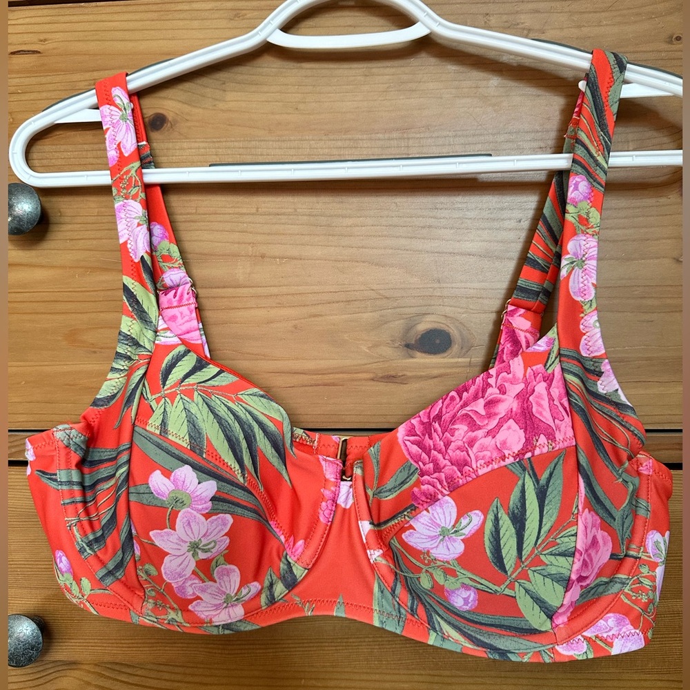 Old Navy bathing suit top